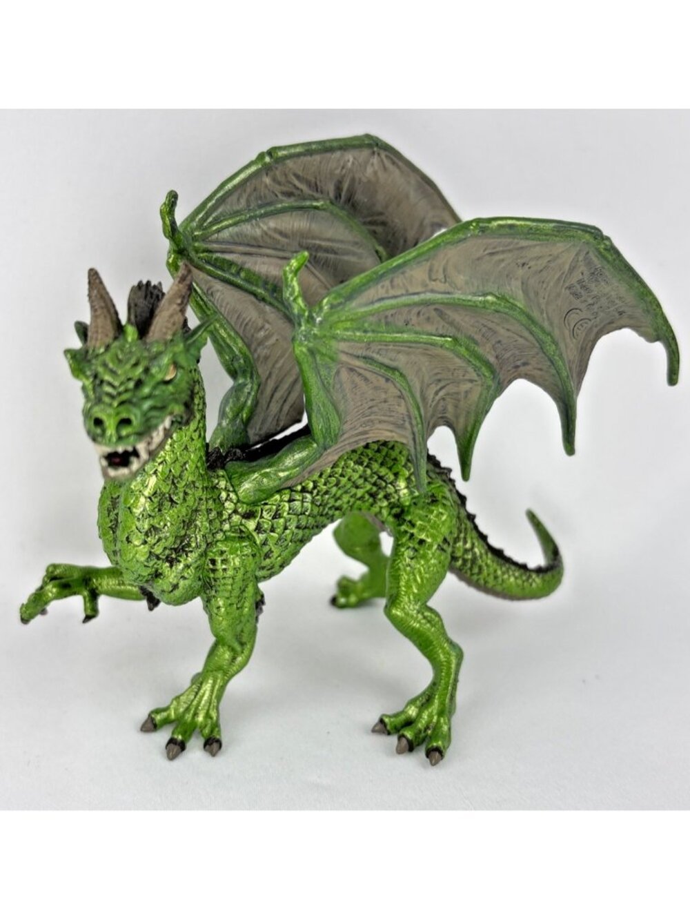 Forest Dragon Green Fantasy 6.5" PVC Figure Safari Ltd Toys 2010